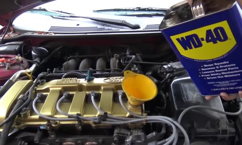 Motorno ulje zamijenili su WD-40 i krenuli voziti: Završetak eksperimenta bio je spektakularan