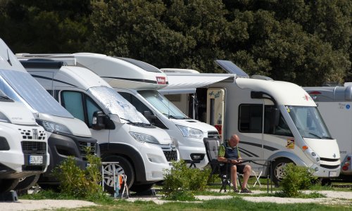 Imate B kategoriju? Novo pravilo EU-a omogućit će vam vožnju puno težih kampera, ali postoji važna kvaka