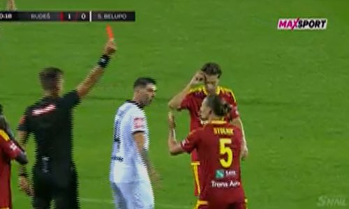 Neshvatljiv start Stolnika: Sudac Strukan ni sekunde nije čekao da bi izvadio crveni karton