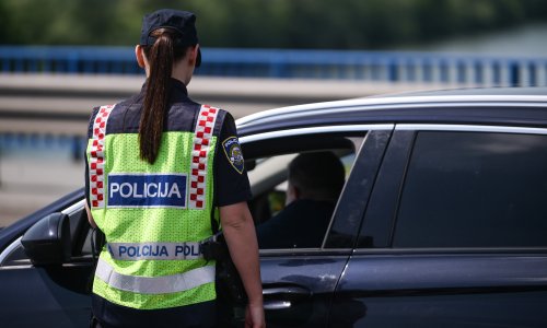 Drama u Rijeci: Policija pokušala zaustaviti automobil, vozaču se to nije svidjelo