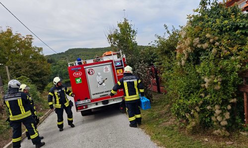 Vatrogasce zvali da otvore vrata na kući: Oni pronašli mrtvu osobu
