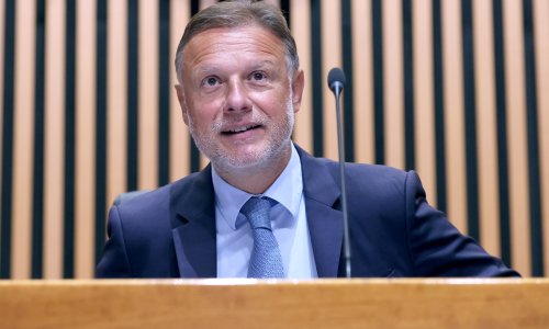Totani kaos u Saboru zbog otpada: Jandroković izbacio dvoje SDP-ovaca sa sjednice