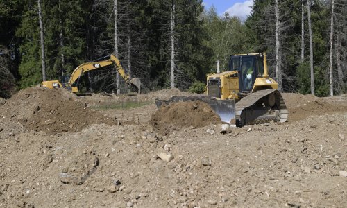 FOTO Gospić sjedi na 44.000 tona otpada: Objavljene prve snimke početka velike sanacije