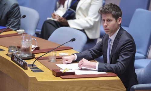 Šefovi vodećih AI kompanija upozorili UN: Umjetna inteligencija mogla bi izmaći ljudskoj kontroli