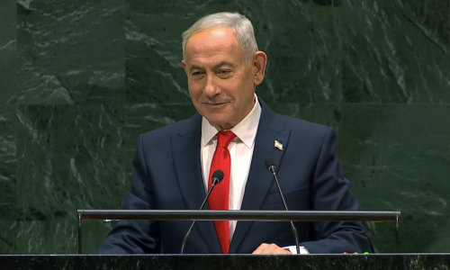 Netanyahu započeo govor: U dvorani nastala galama, mnogi su izašli. On spominje Mojsija