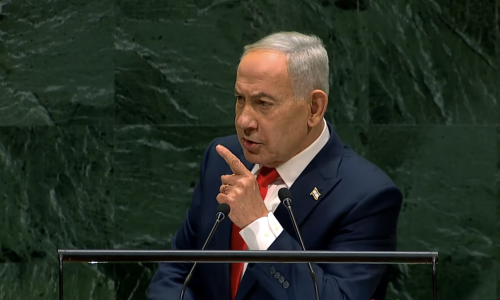Netanyahu započeo govor: U dvorani nastala galama, mnogi su izašli. On spominje Mojsija