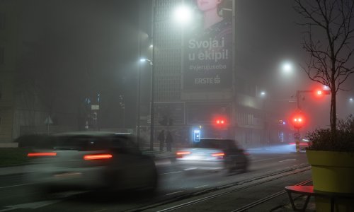 Ovo svjetlo mnogi pale čim vide maglu, a time mogu opasno zaslijepiti druge vozače