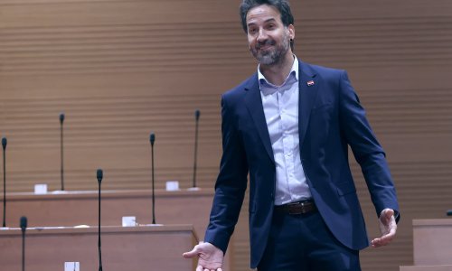 Miletić rezao lokote, sad pokreće peticiju za slobodne plaže: 'Pozivam Turudića...'