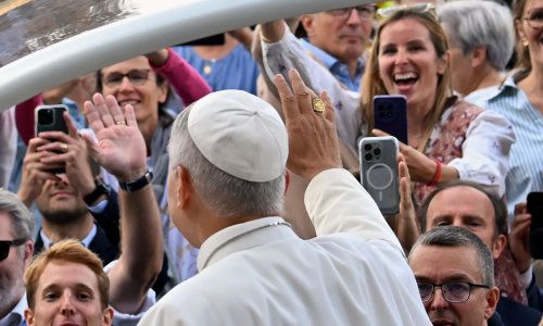 Papa pred 600.000 ljudi: Upozorio na 'raj strojeva' i poslao poruku Crkvi