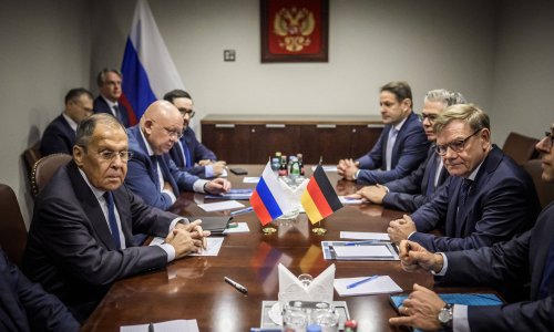 VIDEO Lavrov pred Wadephula stavio sporno izvješće, pogledajte što je napravio Nijemac