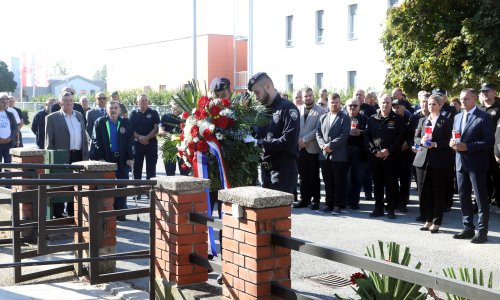 36 godina od napada u Petrinji: 'Hrvatska policija bila je među prvima na udaru'