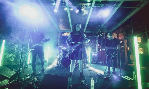 The Hahas and The Blablas i How Yes No u sklopu programa Burn Out pripremaju dvostruki koncert u Tvornici