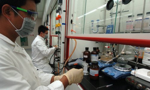 Roche razvija laboratorije za razvoj novih lijekova kojima upravlja AI