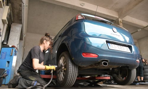 Znate li koliki tlak treba biti u gumama? Mnogi vozači rade istu pogrešku