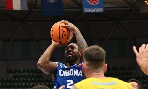 'Stotka' Cibone u prvoj domaćoj utakmici nove sezone