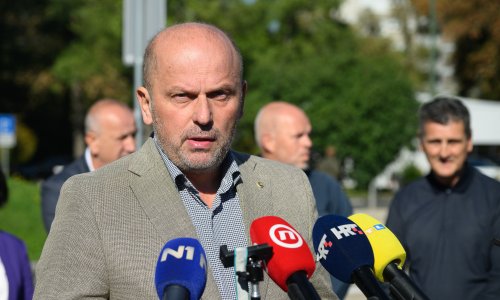 Vučemilović građanima: Suzdržite se od napada na Tomaševića; Jović kaže: Mostovi su srušeni