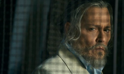 Tajanstveni gost na jahti i opasna kriminalka: Johnny Depp u mračnom trileru koji krije više nego što otkriva