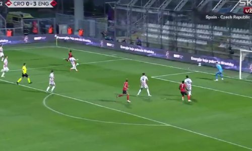 Ovo je nemoguće za objasniti! Pogledajte što radi Baturina kod četvrtog gola Engleza