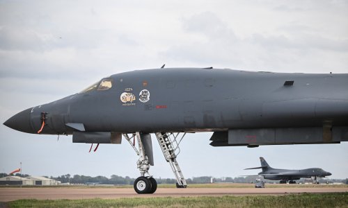 SAD povukao bombardere iz britanske baze nakon razotkrivanja terorističke zavjere