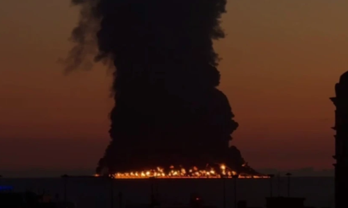 FOTO Gori tanker kod Sočija, ogroman stup dima širi se nad Crnim morem