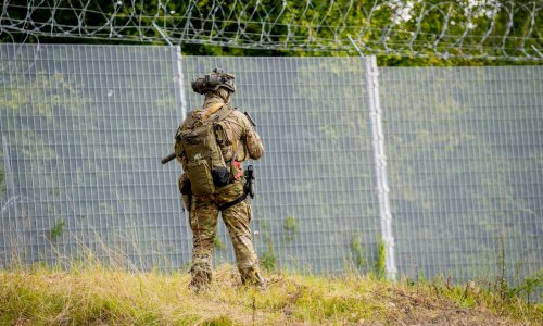 Alarm na granici NATO-a: Naoružani maskirani muškarci prijetili vojnicima pa upali preko granice