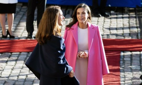 U moru jesenskih neutralnih tonova Letizia bira ružičastu: Ovaj kaput nemoguće je ne primijetiti