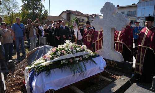 FOTO Biljana Plavšić pokopana uz počasti, Dodik ponovno provocirao