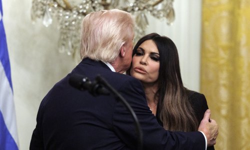 Nova eksplozivna afera Trumpove 'čelične lady': 'Dragi, molim te, uplati mi 100.000 dolara'