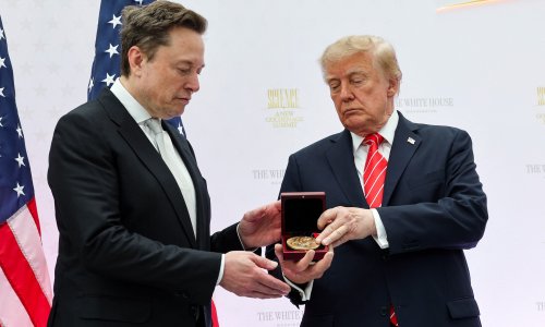 WSJ: Musk je naredio ograničenje vojne satelitske usluge Ukrajini