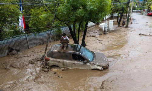FOTO/VIDEO Kaos nakon nezapamćenih kiša u Čileu: Bujice nosile sve pred sobom, proglašeno izvanredno stanje