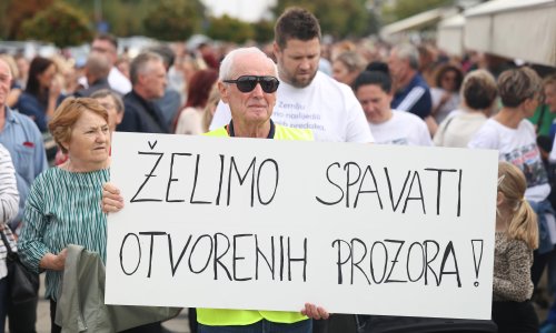 Novi prosvjed u Našicama protiv gospićkog otpada: Već im stiglo četiri kamiona