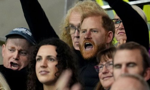 Neugodan trenutak za princa Harryja: Kad mu se lice pojavilo na stadionskom ekranu, tribine su proključale od zvižduka