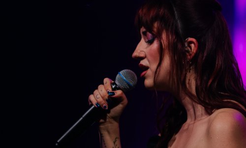 Umjesto običnog koncerta napravila konceptualni show: Lu Jakelić pokazala kako izgleda domaći pop novog doba