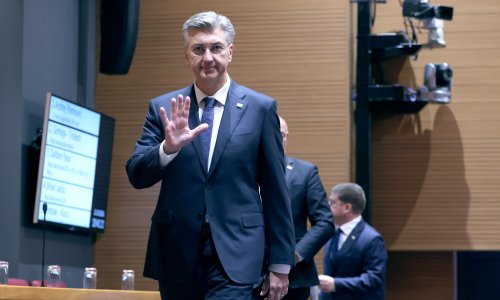 VIDEO Kaos u Saboru: SDP izašao, Bulj izbačen. Plenković poručio oporbi: 'Izgubit ćete izbore!'