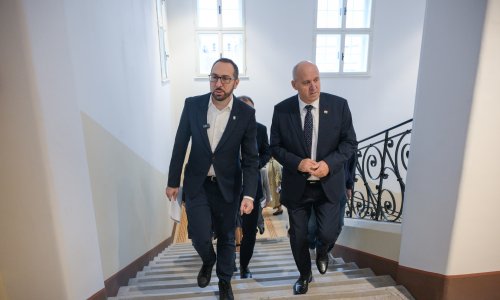 Bačić Tomaševiću nakon podizanja poreza na nekretnine: Sada smanjite porez na dohodak