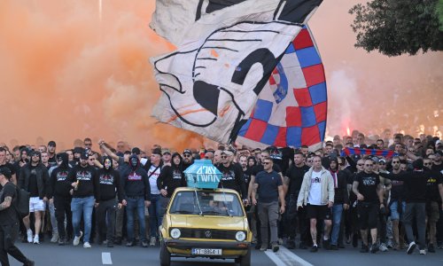 Skandalozne scene u Splitu! Torcida tijekom kortea urlala: 'Auschwitz', 'Ustaj, Adolfe' i 'Ajmo, ajmo, ustaše'