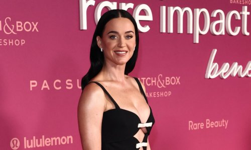 Katy Perry spojila eleganciju i odvažnost: Neobični detalji na haljini privukli pažnju