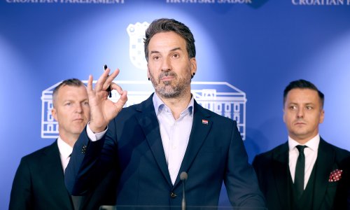 Miletić grmio u Saboru: 'Gdje vam je Pavlek? Gdje vam je Beroš? Objesite ih da ih ptice jedu'