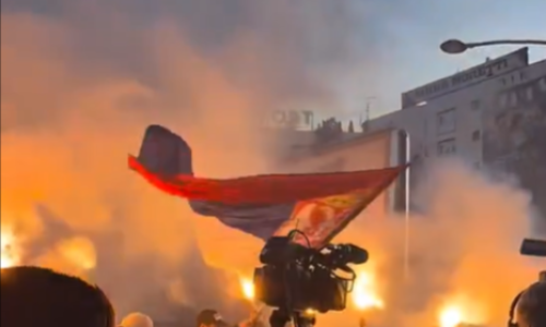 VIDEO Nisu samo hrvatski mediji na meti Vučićevih ljudi: Pogledajte što se zbiva u Novom Sadu
