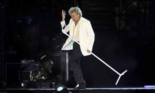 Nakon dramatičnih trenutaka na pozornici i zahvata na srcu, Rod Stewart ima dobre vijesti