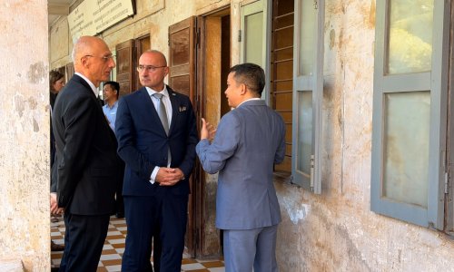Grlić Radman prvi hrvatski ministar u Kambodži: Primili ga kralj i premijer