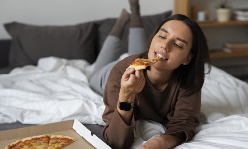 Što jesti kada ogladnite prije spavanja? Tri nutricionista složila su se oko jednog odgovora