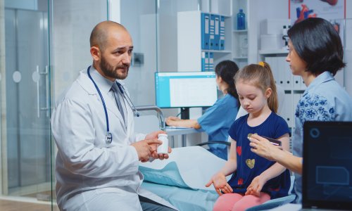 Sve više djece na hitnoj zbog rotavirusa i respiratornih infekcija: Evo kada treba potražiti pomoć