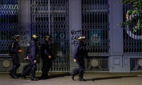 Policijski sat u Parizu potrajat će dulje od predviđenog