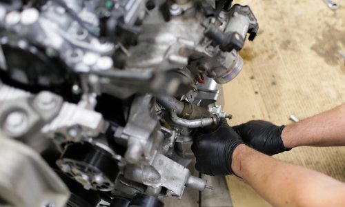 Ovih sedam pitanja postavite automehaničaru prije nego što mu ostavite automobil: Jedno vam može uštedjeti stotine eura