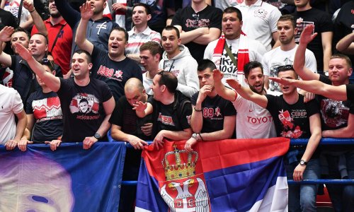 Opći kaos u beogradskoj Areni – tučnjava Grobara, Delija i policije!