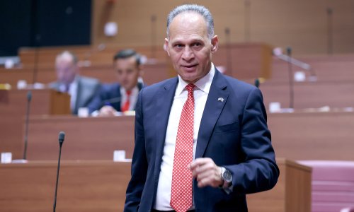 Kajtazi napustio Klub nacionalnih manjina: Poznato hoće li i dalje podržavati Plenkovića