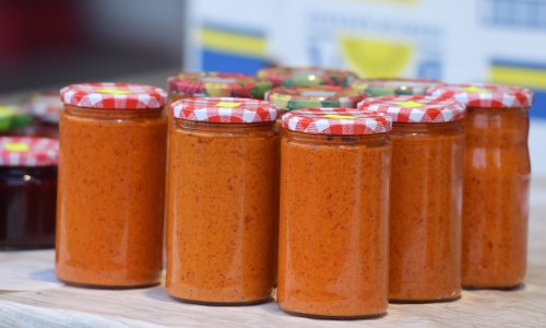 Kako napraviti pravi makedonski ajvar: Tajna savršene teksture krije se u jednom koraku koji mnogi preskaču