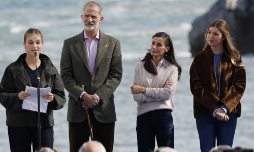 Kraljica Letizia i njezine kćeri pokazale tri odlična jesenska stajlinga: Ovi komadi nikad ne izlaze iz mode