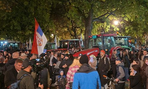 'Stižu traktori': Vojvođanski studenti slave pobjedu u posebnom društvu